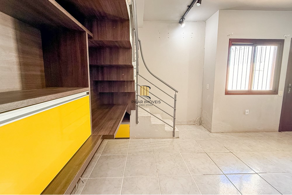 Casa 2 dormitórios no bairro Olaria