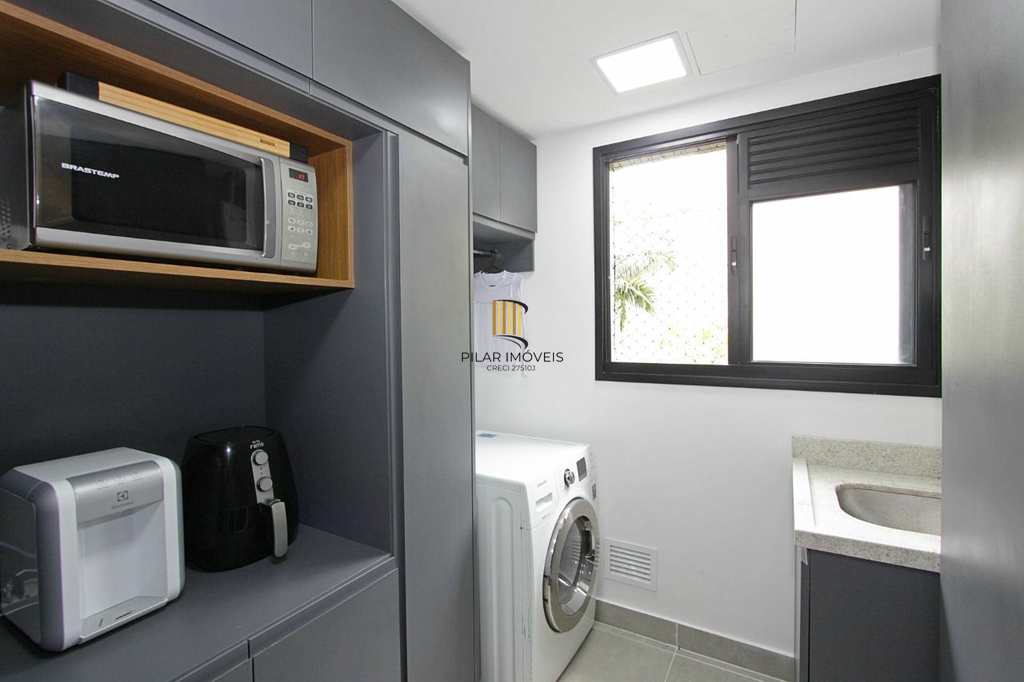 Apartamento 3 dormitórios no bairro Menino Deus