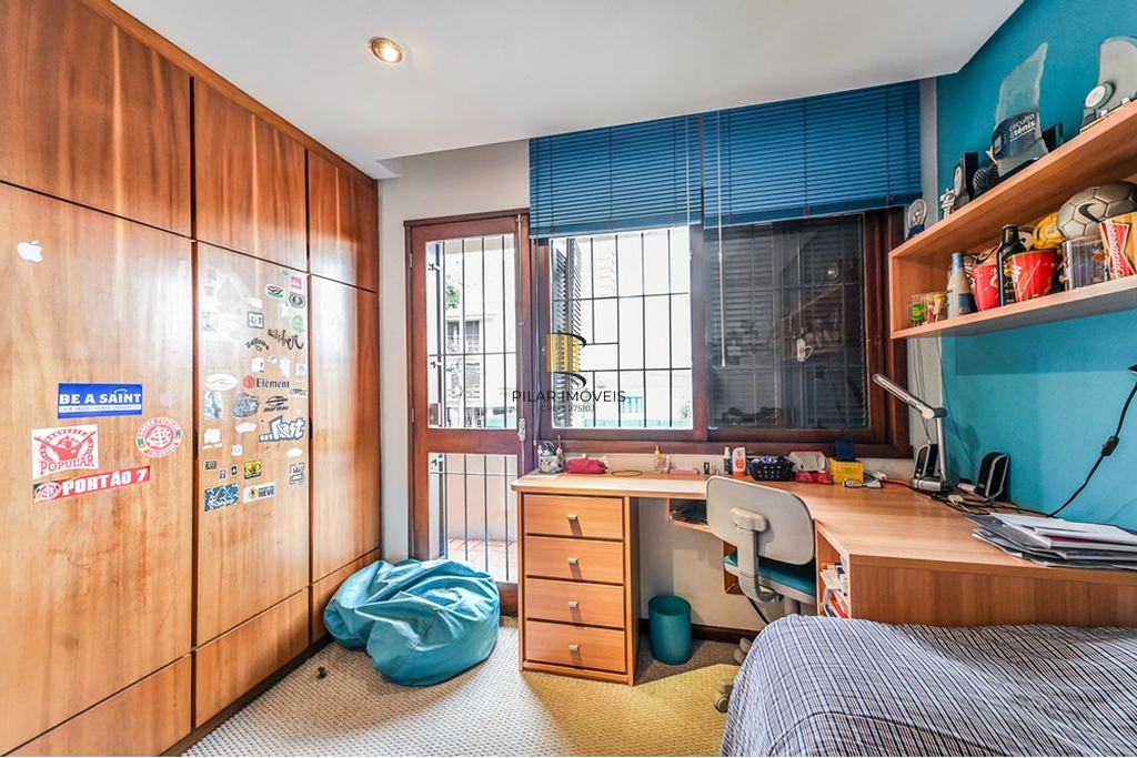 Casa de Condomínio 4 dormitórios no bairro Três Figueiras