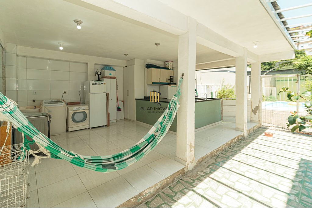 Casa 3 dormitórios no bairro Menino Deus