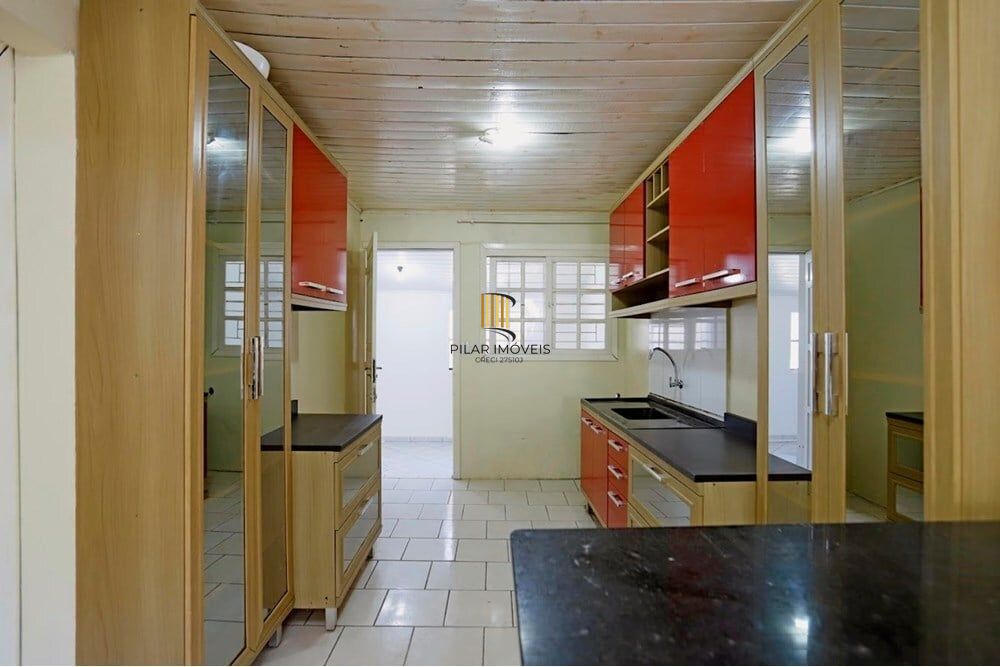 Casa 2 dormitórios no bairro Jardim Algarve