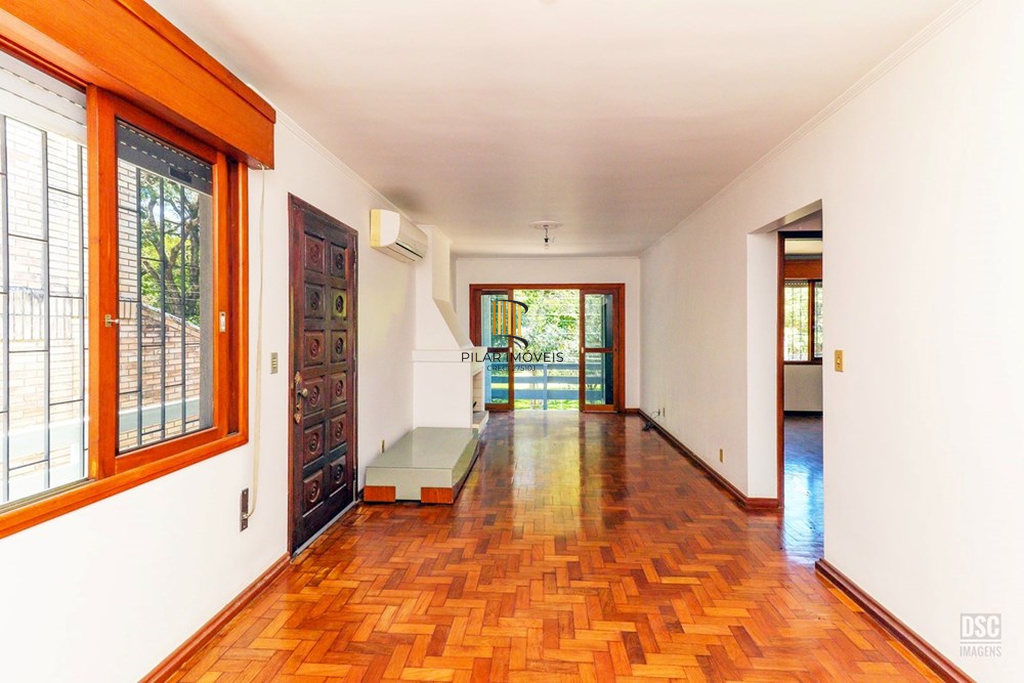 Casa 7 dormitórios no bairro Vila Ipiranga