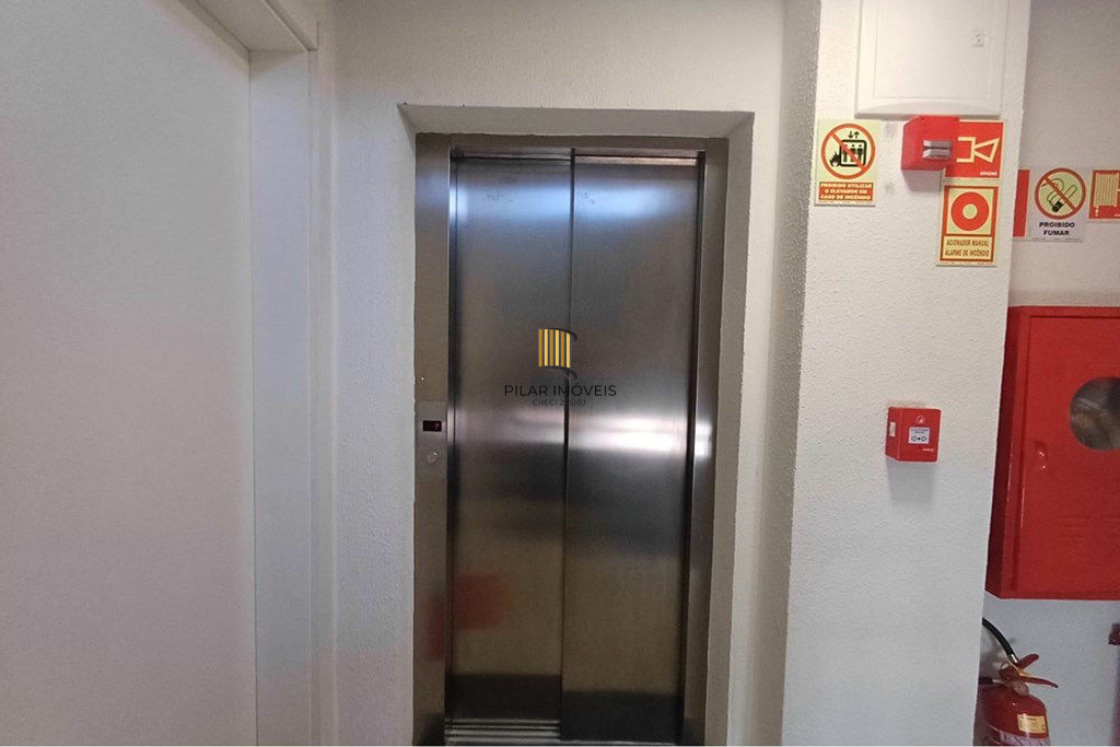 Apartamento 2 dormitórios no bairro Vila Ipiranga