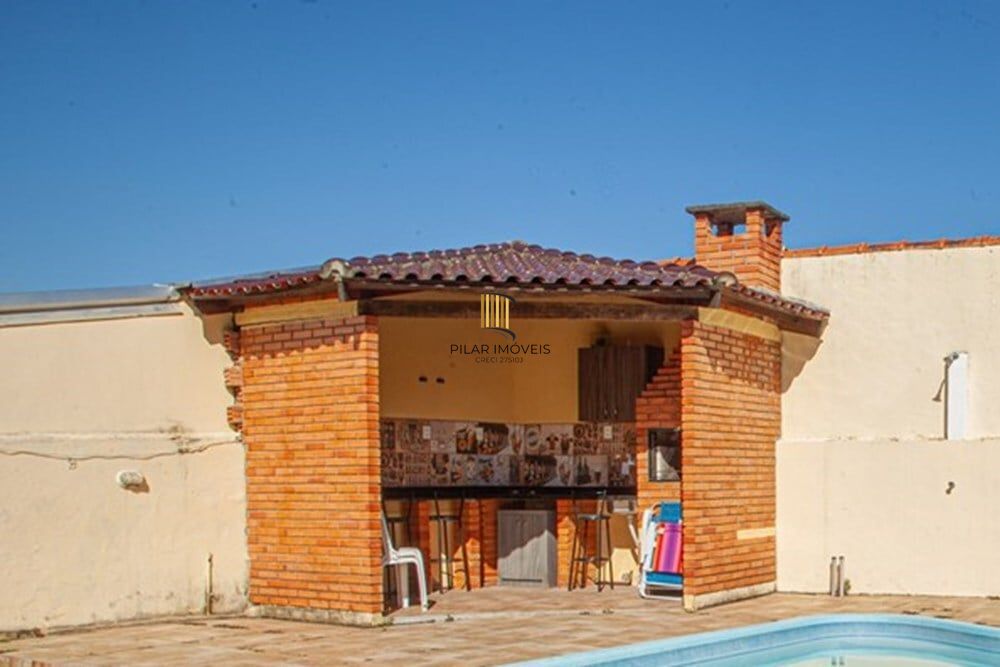 Casa 2 dormitórios no bairro Fiuza