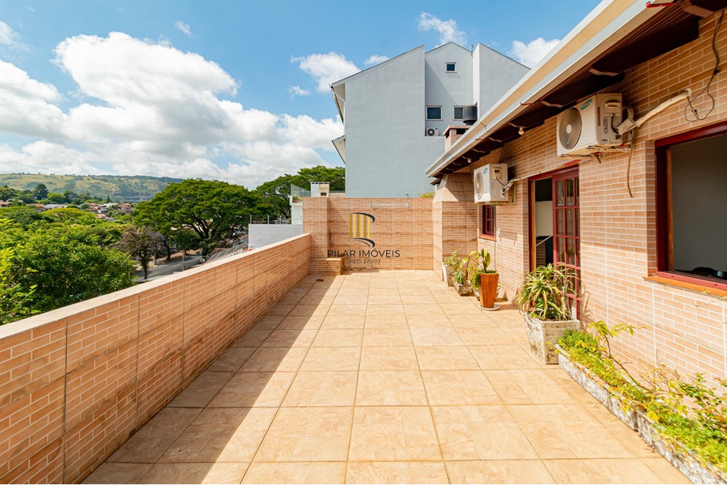 Casa 4 dormitórios no bairro Jardim Itu Sabará