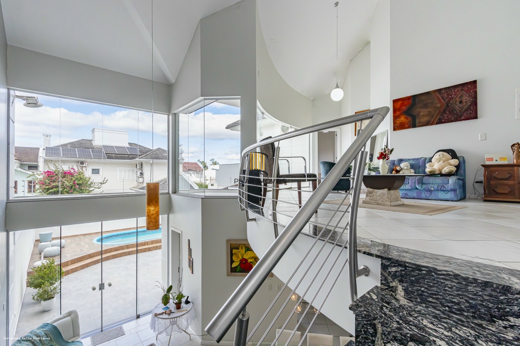 Casa 4 dormitórios no bairro Moinhos de Vento