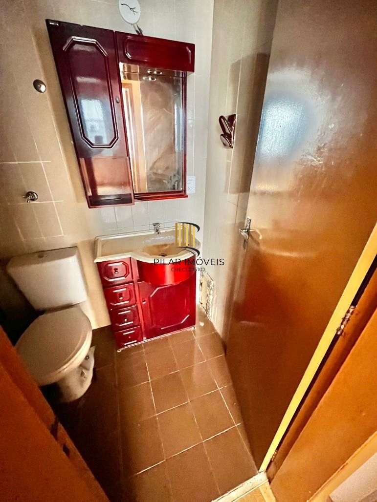Apartamento 2 dormitórios no bairro Vila Ipiranga