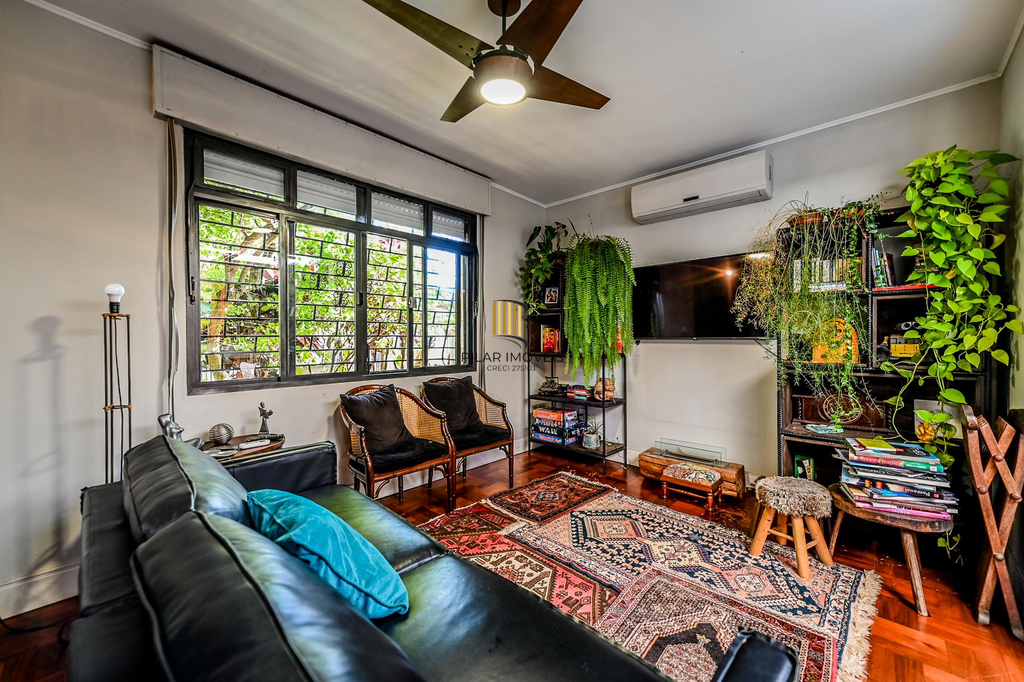 Casa 3 dormitórios no bairro Nonoai