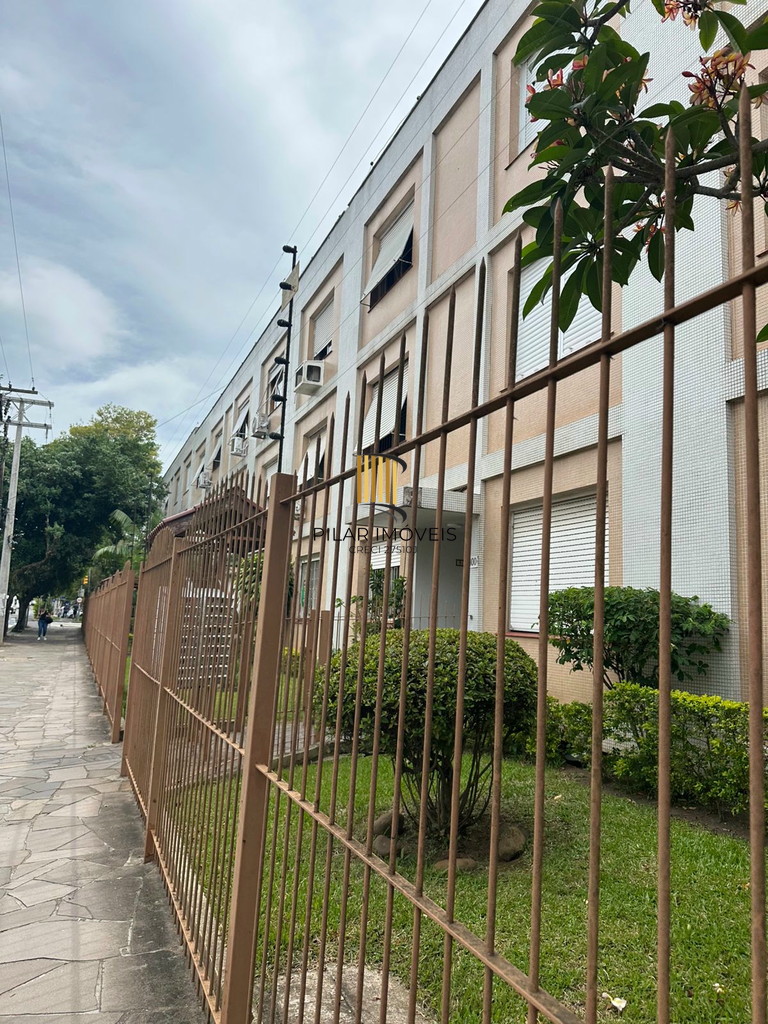 Apartamento 2 dormitórios no bairro Vila Ipiranga