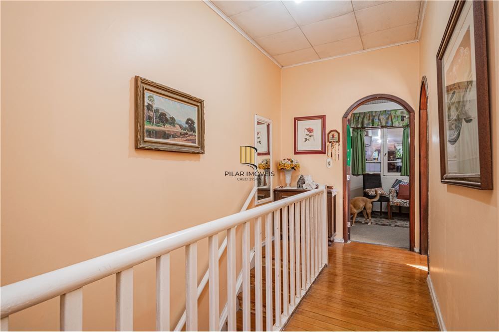 Casa 5 dormitórios no bairro Petrópolis
