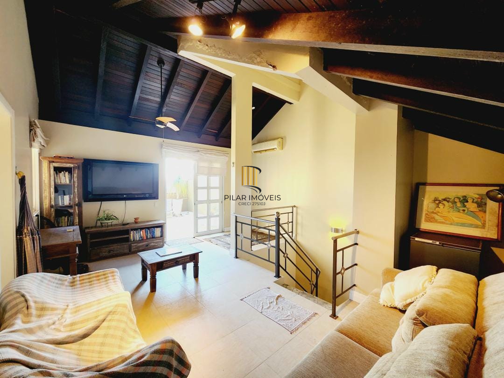Casa 4 dormitórios no bairro Chácara das Pedras
