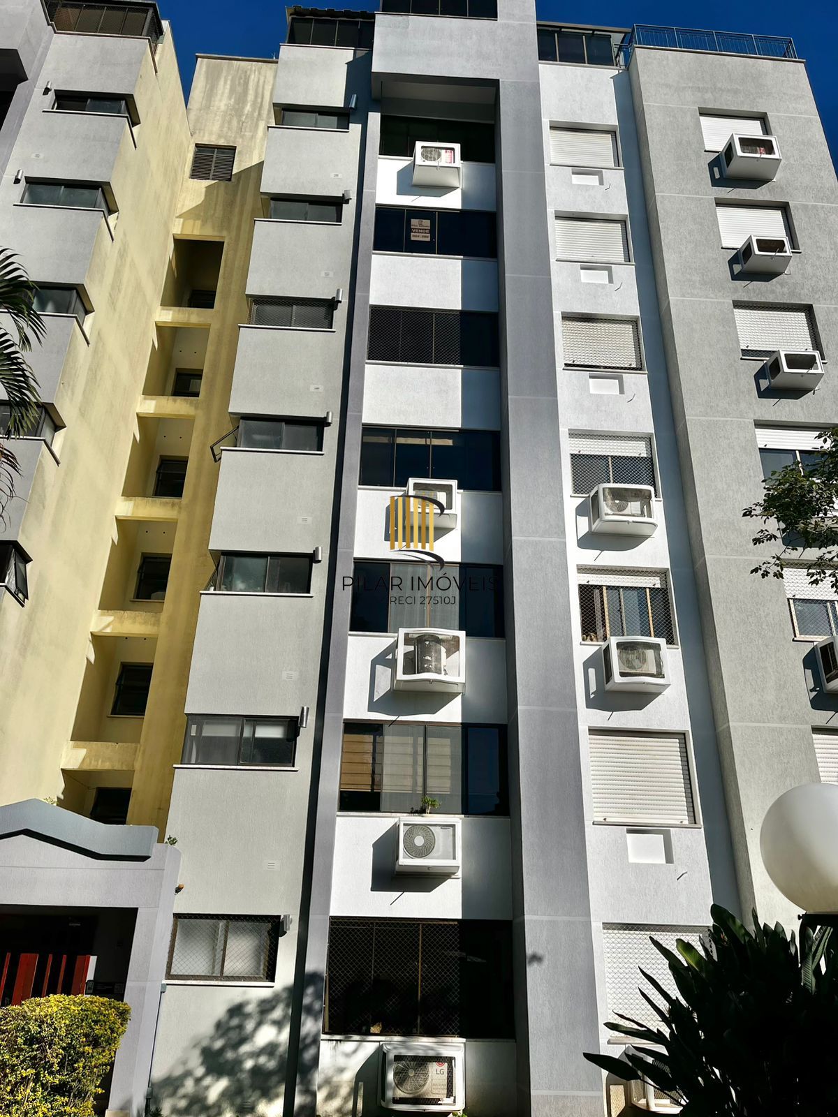Apto 03 dorm com suíte, andar alto, vista, ótima posição solar, 1 vaga no Cristo