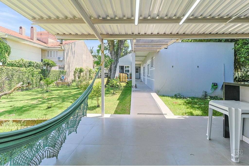 Casa 3 dormitórios no bairro Ipanema