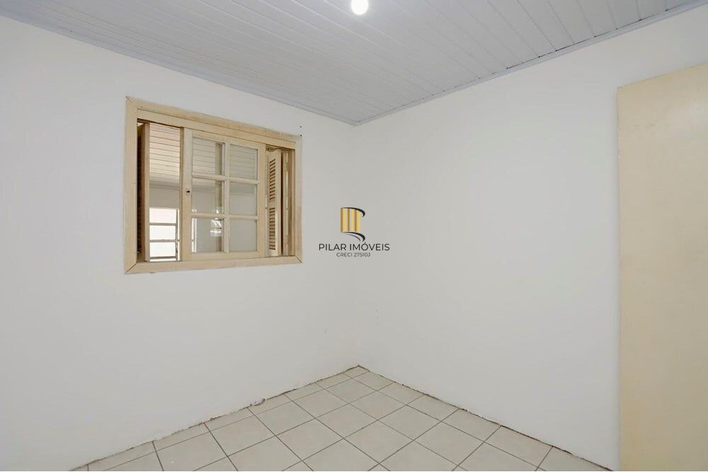 Casa 2 dormitórios no bairro Jardim Algarve