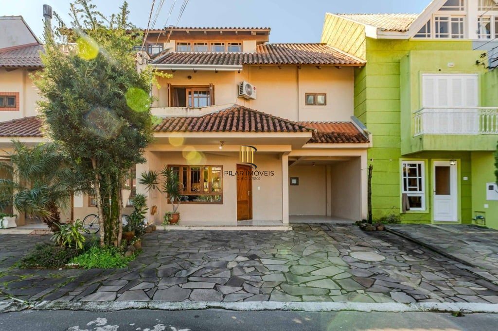 Casa de Condomínio 4 dormitórios no bairro Ipanema