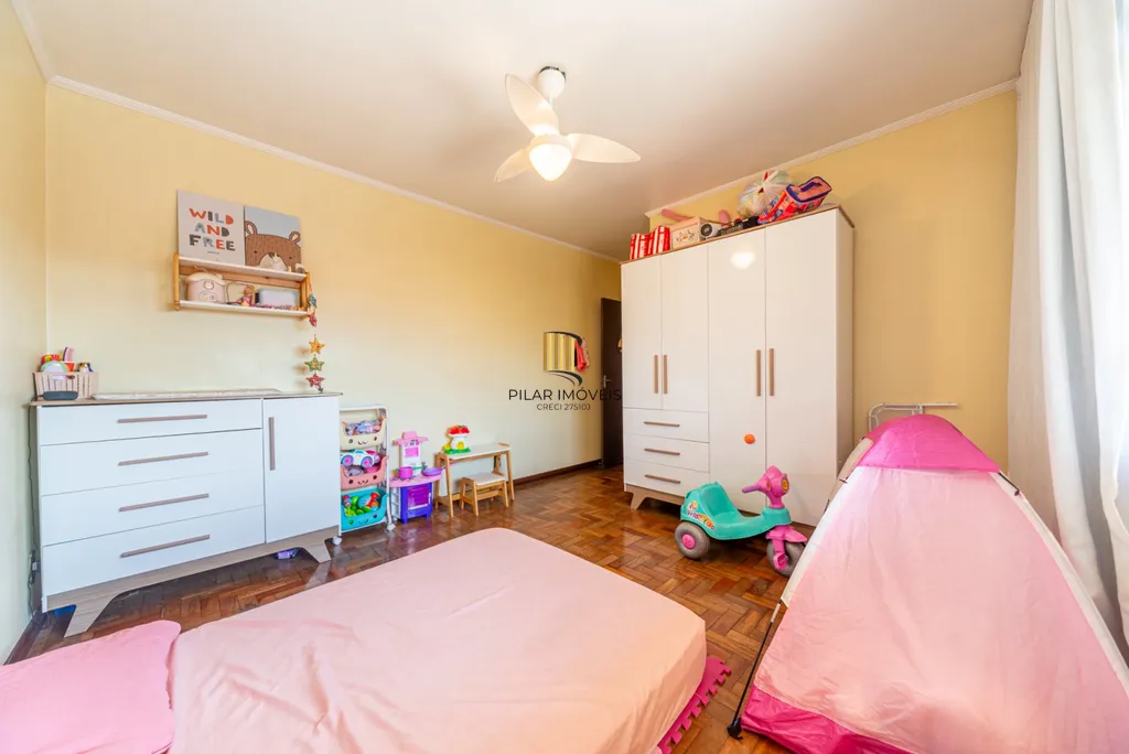 Casa 4 dormitórios no bairro Sarandi