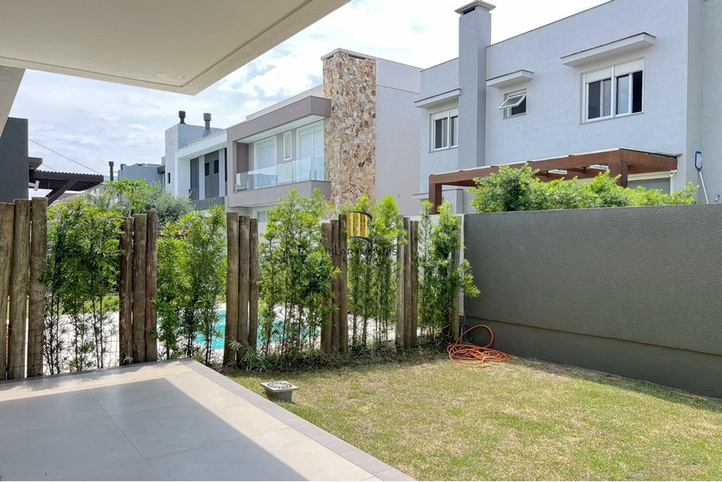 Casa de Condomínio 1 dormitório no bairro Centro