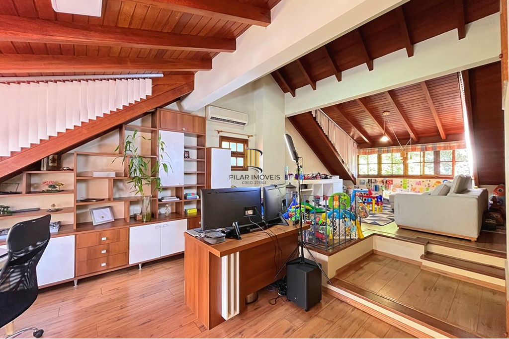 Casa de Condomínio 3 dormitórios no bairro Pedra Redonda