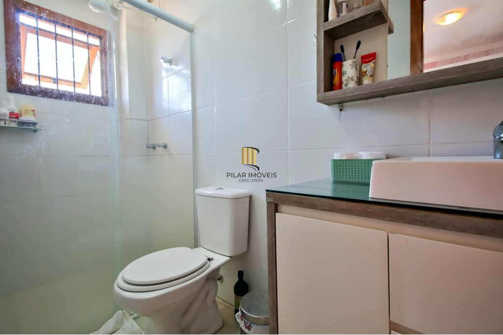 Casa 3 dormitórios no bairro Guarujá