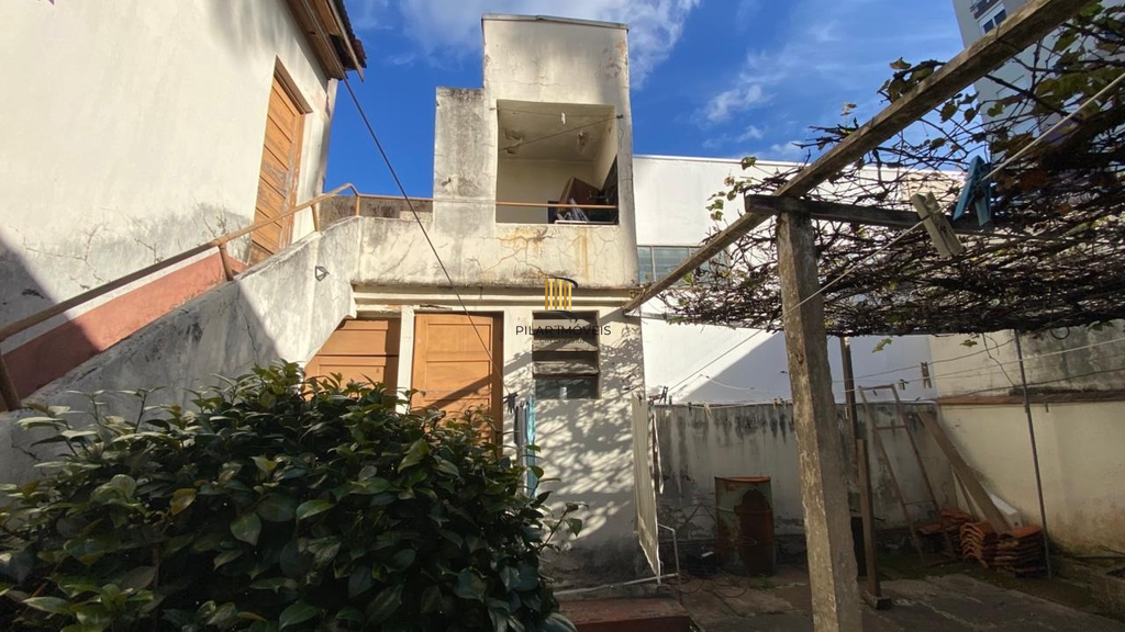Casa 3 dormitórios no bairro Azenha