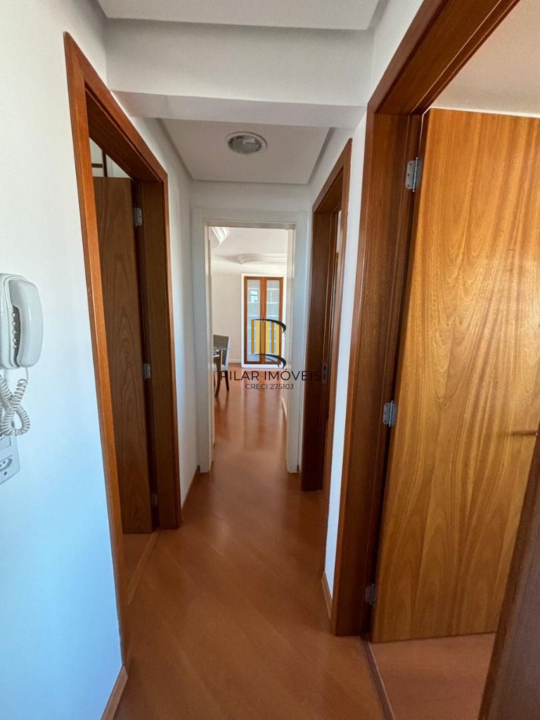 Apartamento 3 dormitórios no bairro Menino Deus