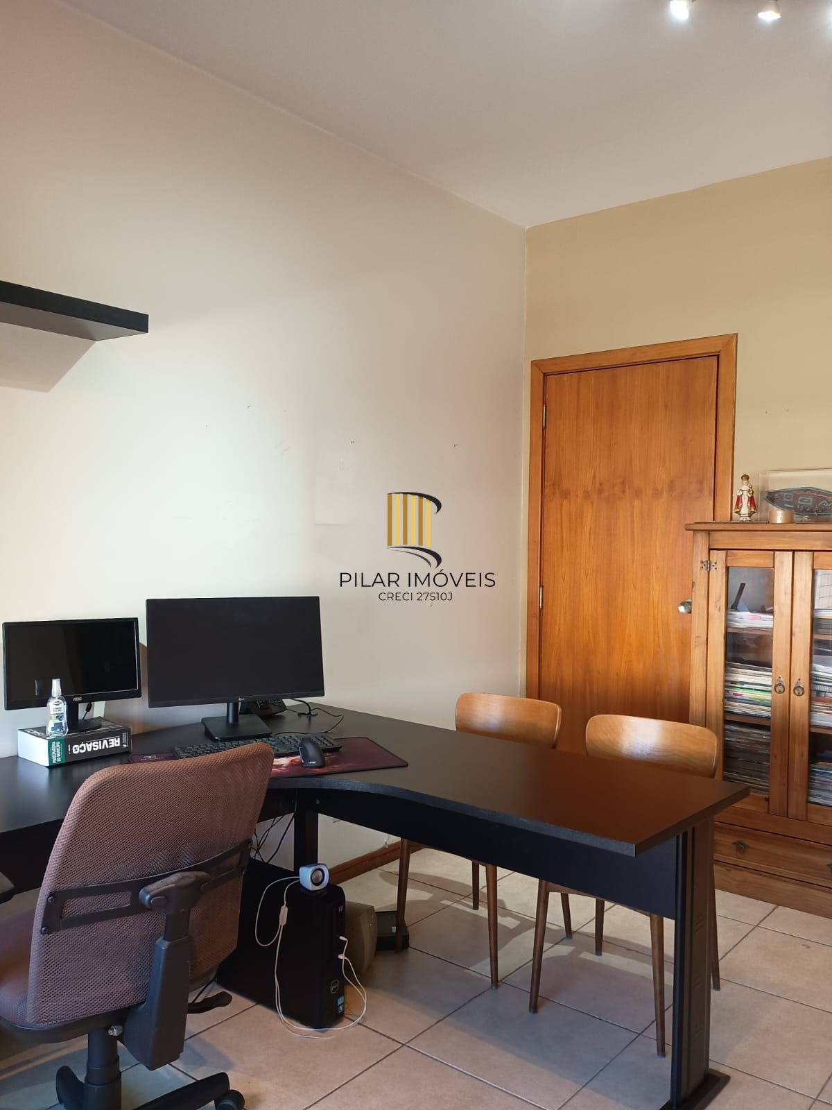 Sala comercial com 33,13 m2, multiuso, ampla, ventilada e ensolarada.