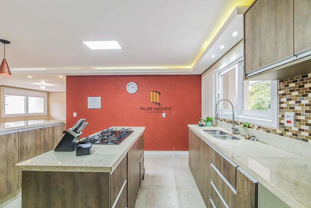 Casa 4 dormitórios no bairro Ipanema