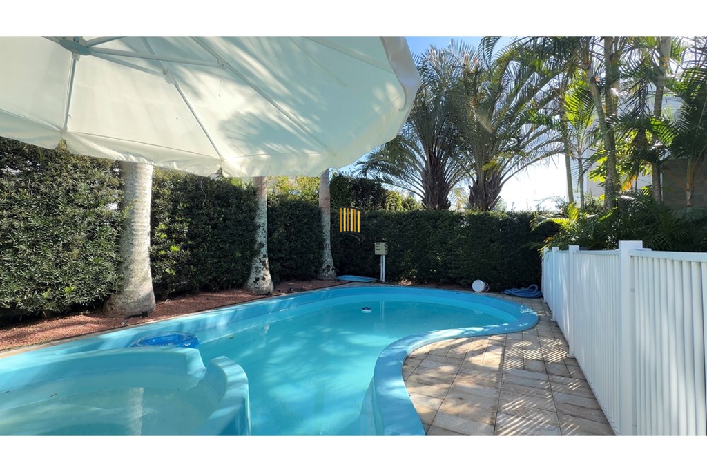 Casa de Condomínio 4 dormitórios no bairro Morada do Sol