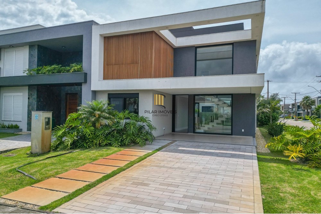 Casa de Condomínio 1 dormitório no bairro Centro