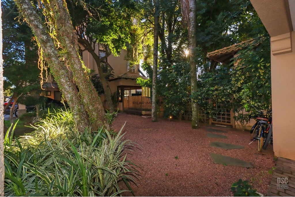 Casa de Condomínio 4 dormitórios no bairro Tristeza