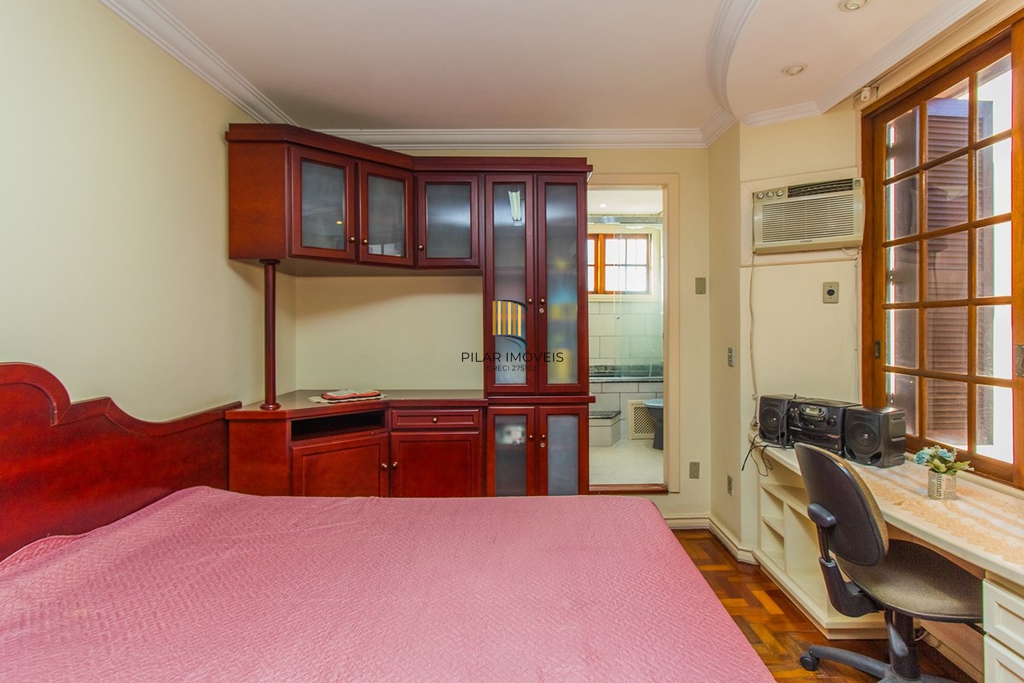 Casa 5 dormitórios no bairro Marechal Rondon