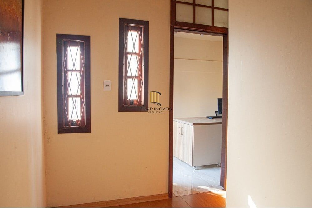 Casa 2 dormitórios no bairro Fiuza