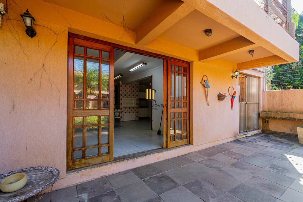 Casa 6 dormitórios no bairro Tristeza