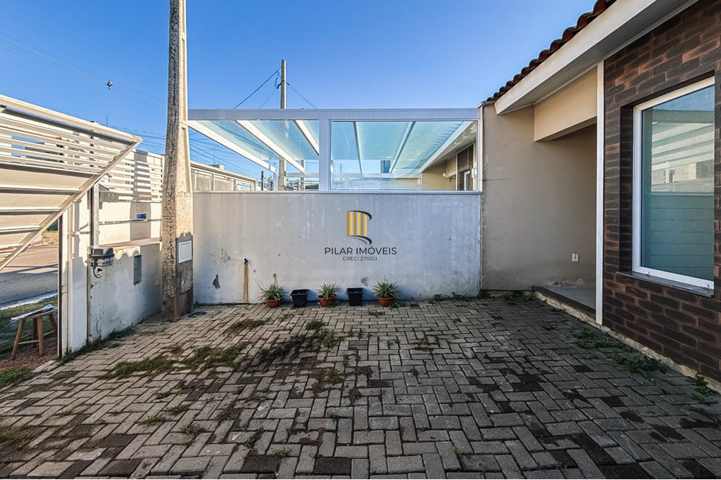 Casa 2 dormitórios no bairro Olaria