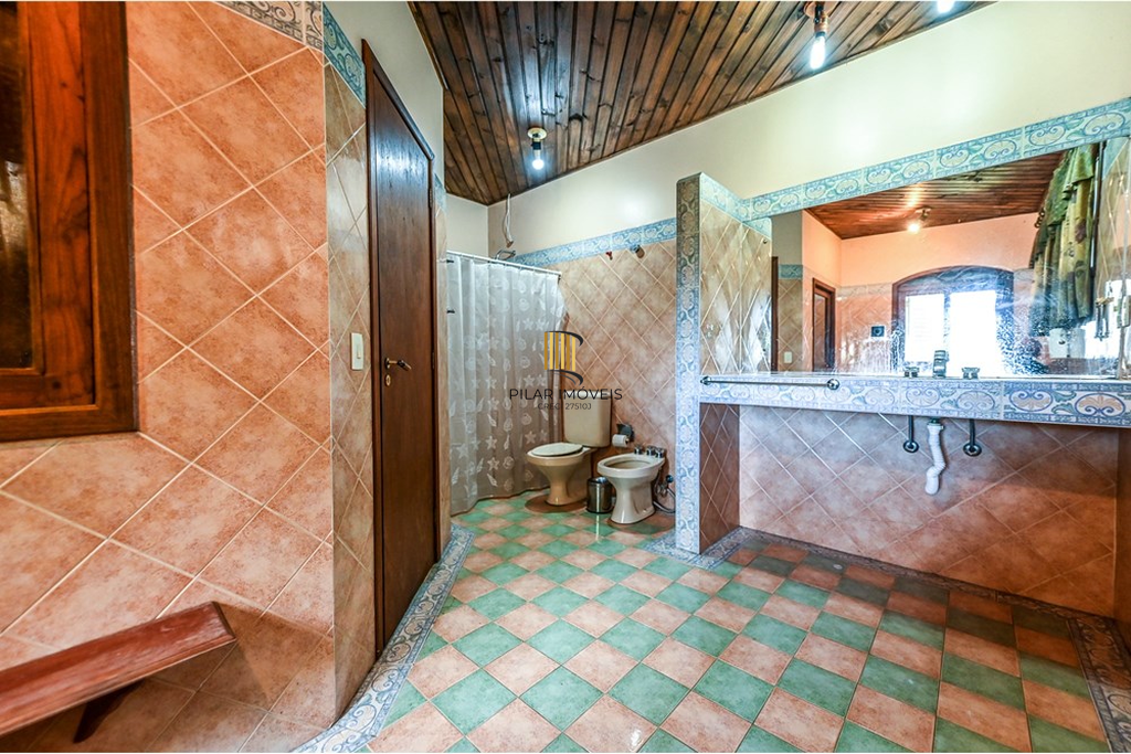 Casa 4 dormitórios no bairro Ipanema