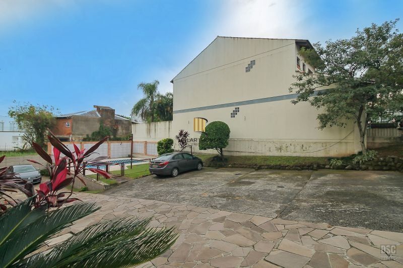 Casa 3 dormitórios no bairro Ipanema