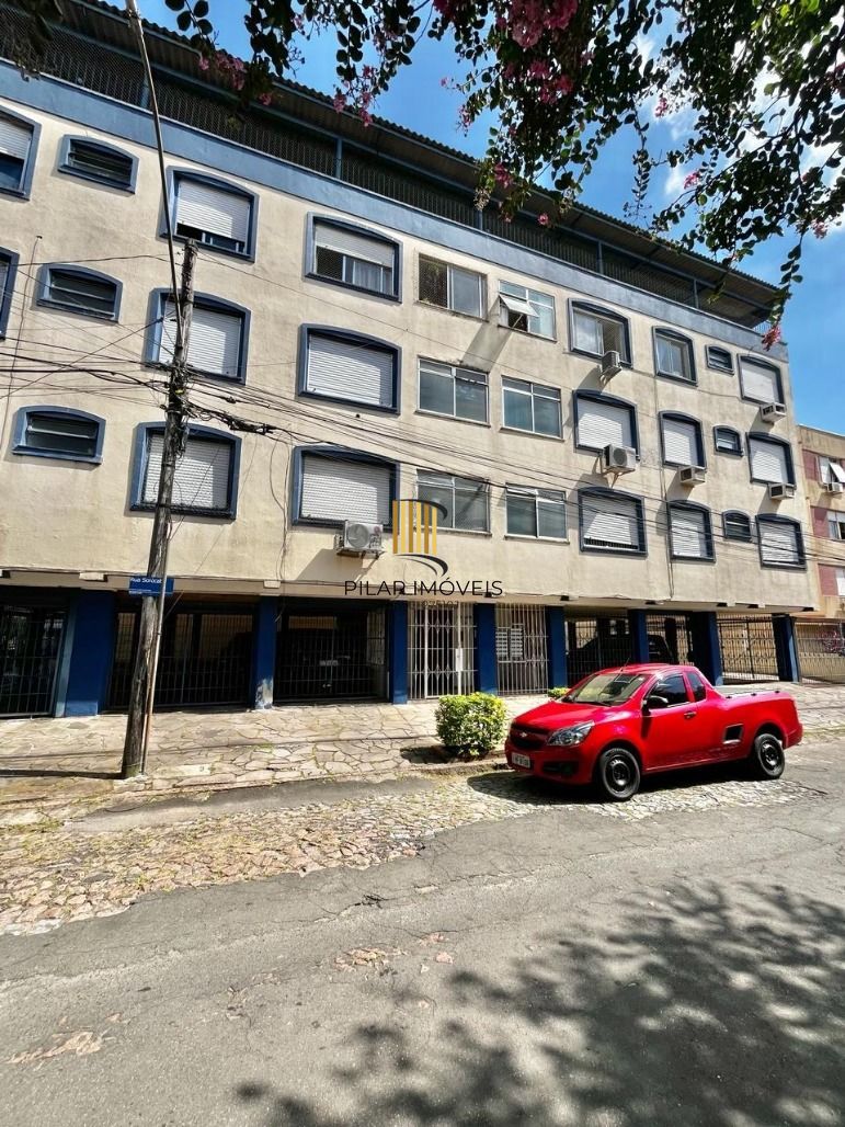 Vende ótimo apto de 02 dormitórios