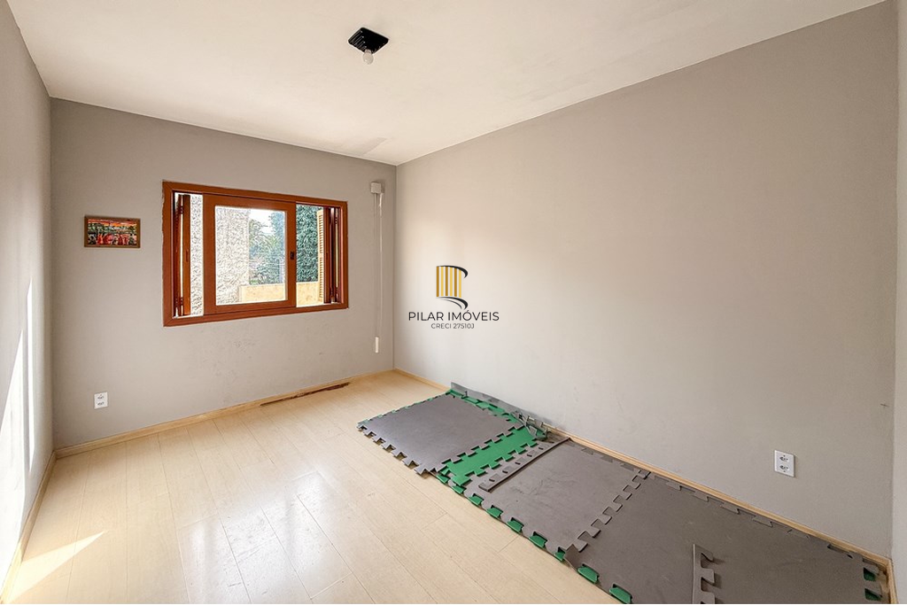 Casa 6 dormitórios no bairro Centro
