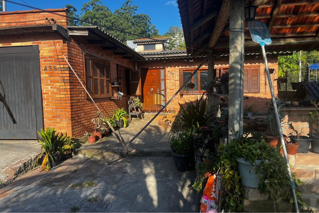 Casa 3 dormitórios no bairro Jardim Carvalho