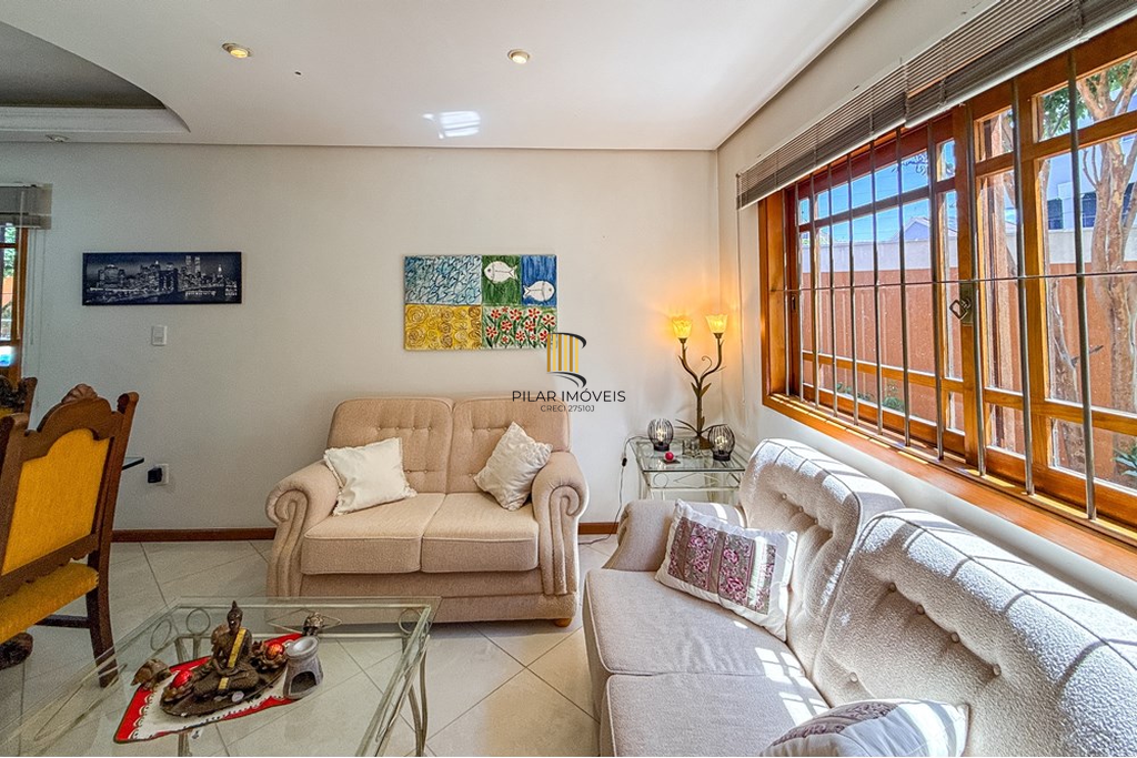 Casa 6 dormitórios no bairro Marechal Rondon