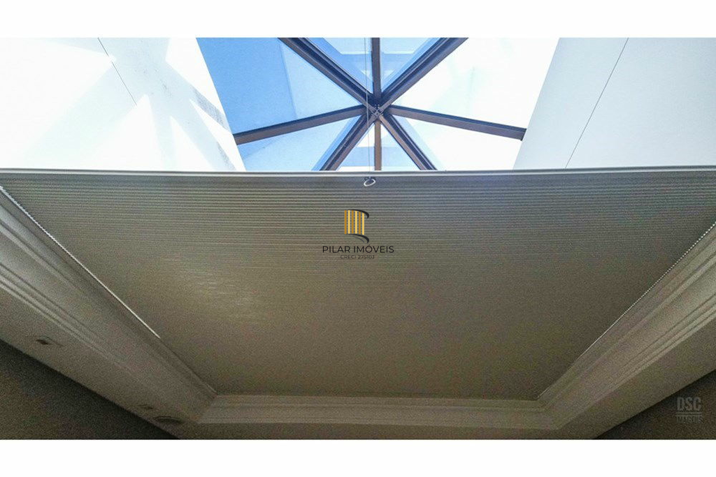 Casa 8 dormitórios no bairro Glória