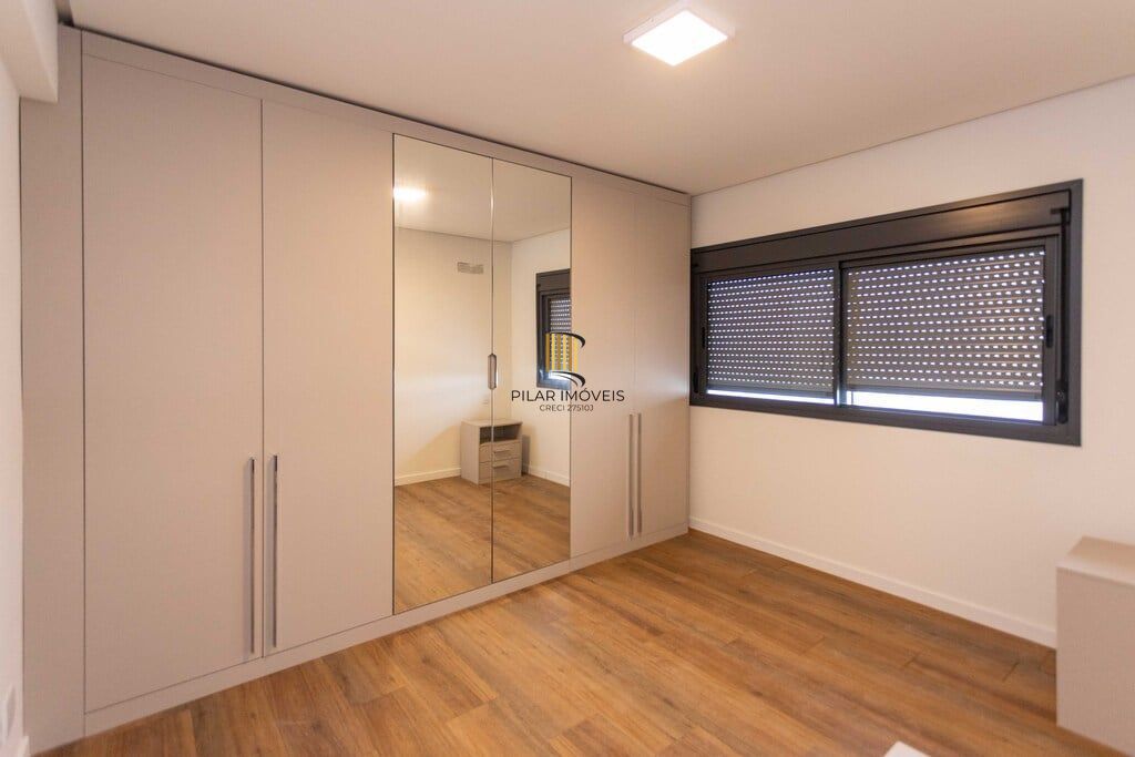 Apartamento 2 dormitórios no bairro Vila Ipiranga