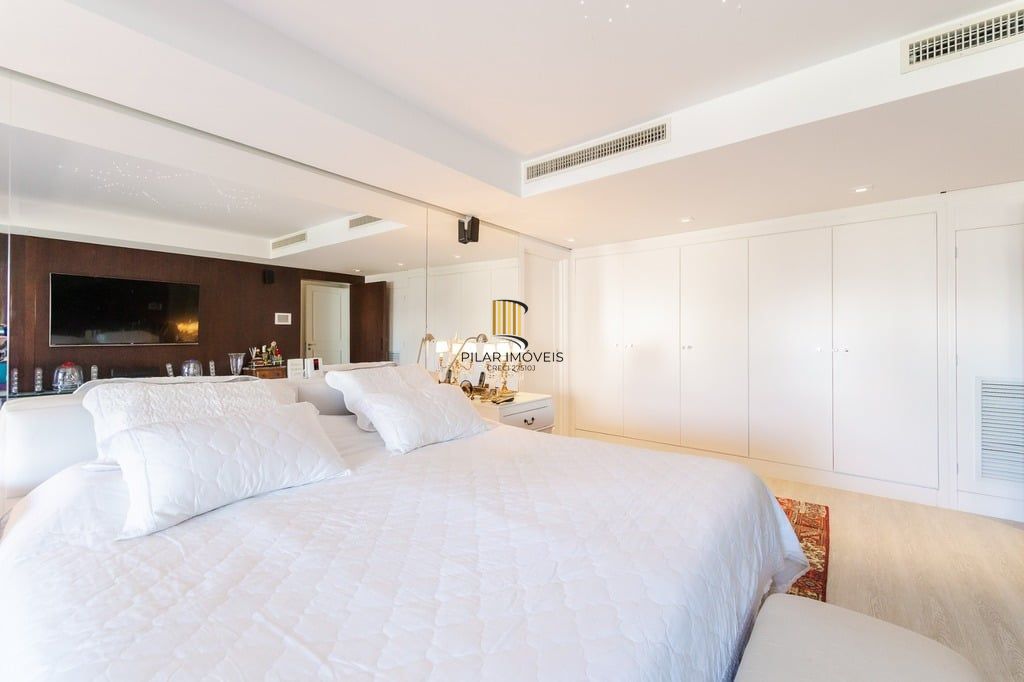 Apartamento 4 dormitórios no bairro Bela Vista
