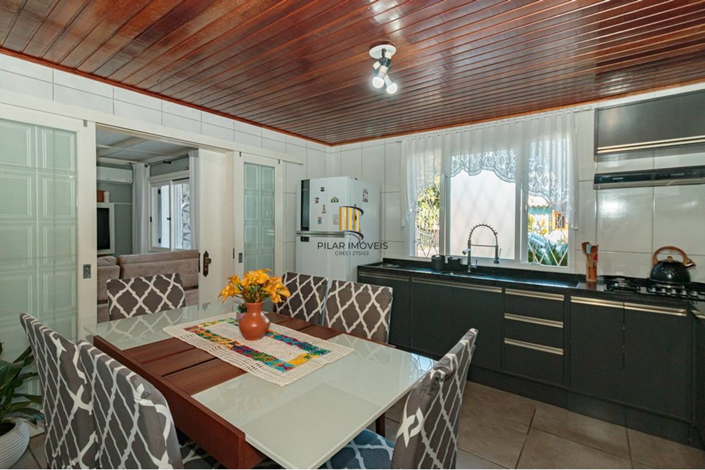 Casa 3 dormitórios no bairro Rubem Berta