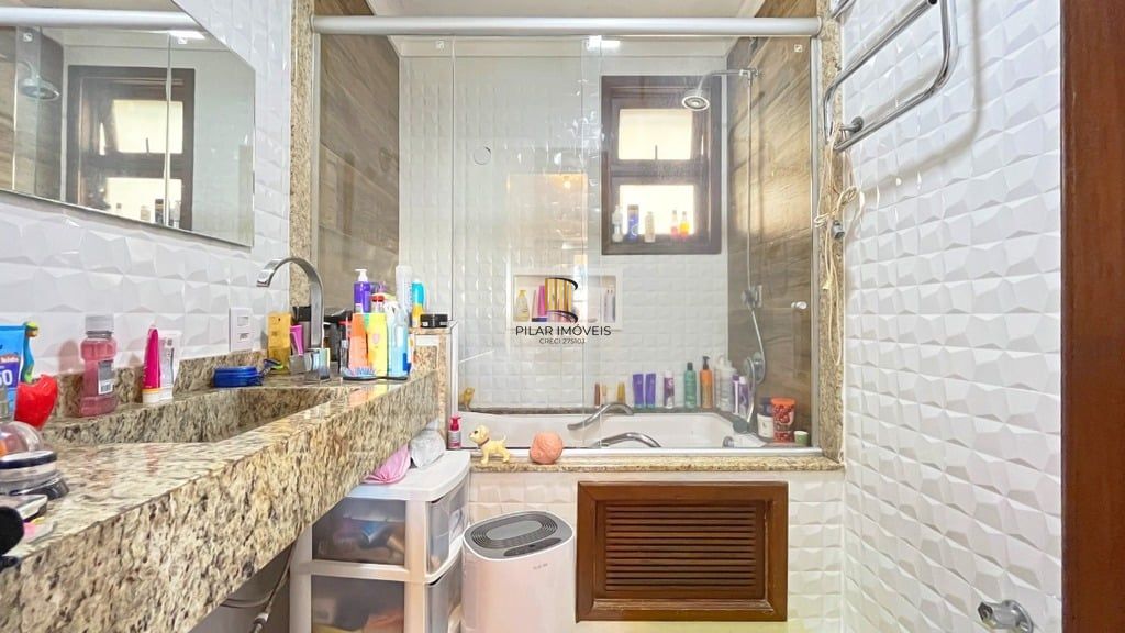 Casa 3 dormitórios no bairro Teresópolis