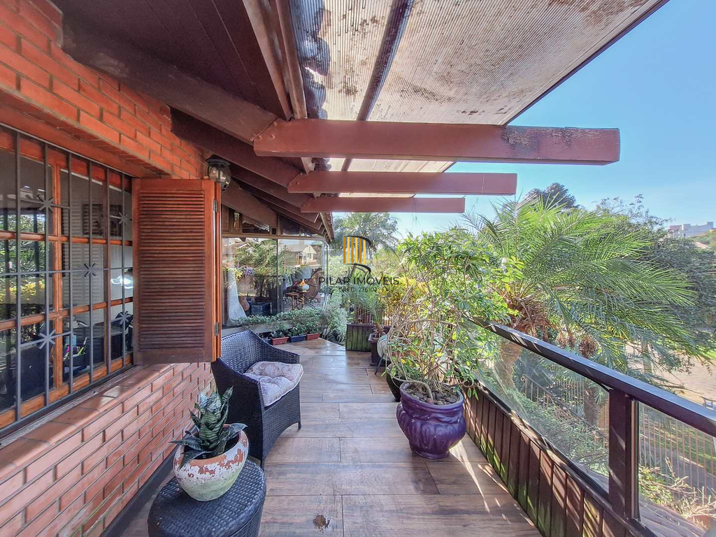 Casa 3 dormitórios no bairro Chácara das Pedras