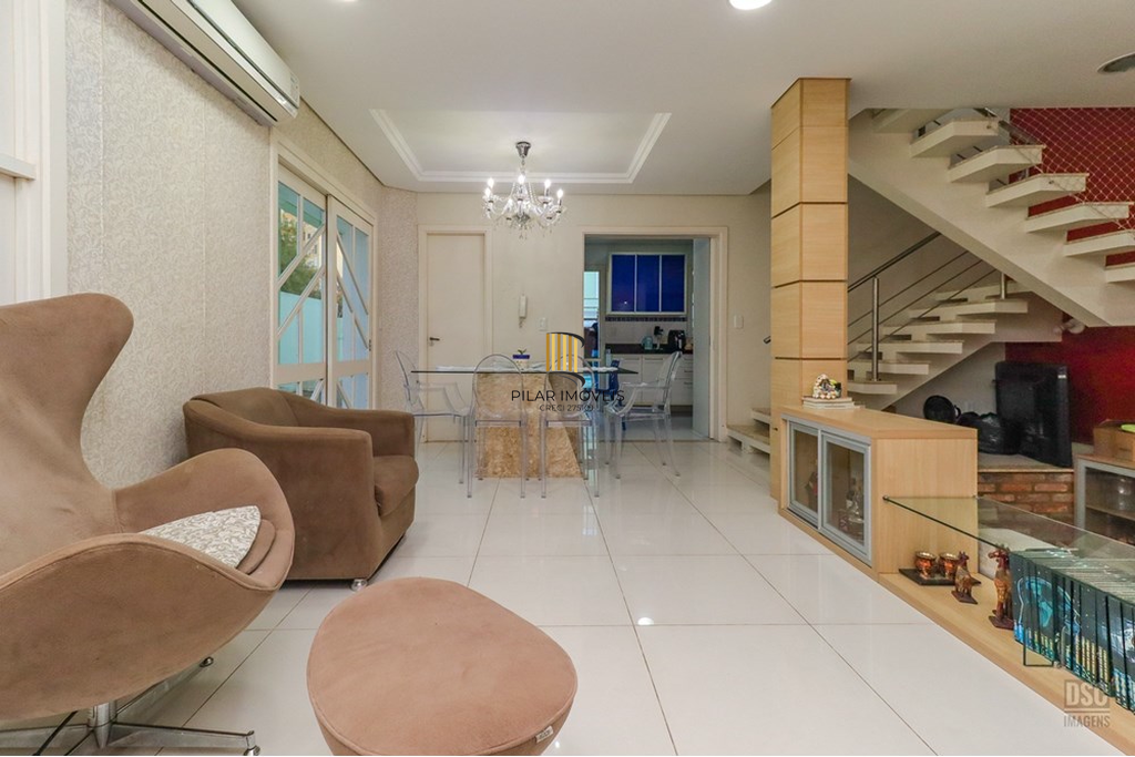 Casa 4 dormitórios no bairro Tristeza