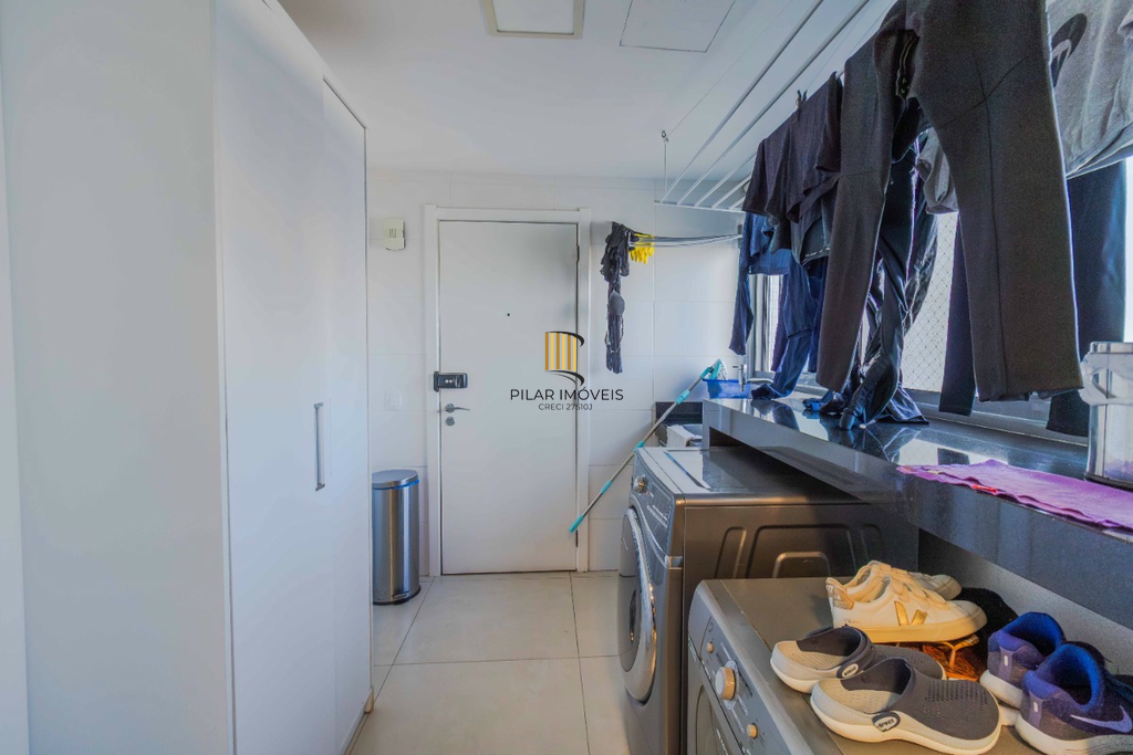 Apartamento 4 dormitórios no bairro Jardim Europa