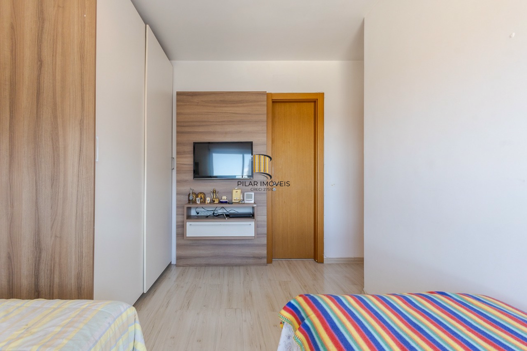 Apartamento 2 dormitórios no bairro Três Figueiras