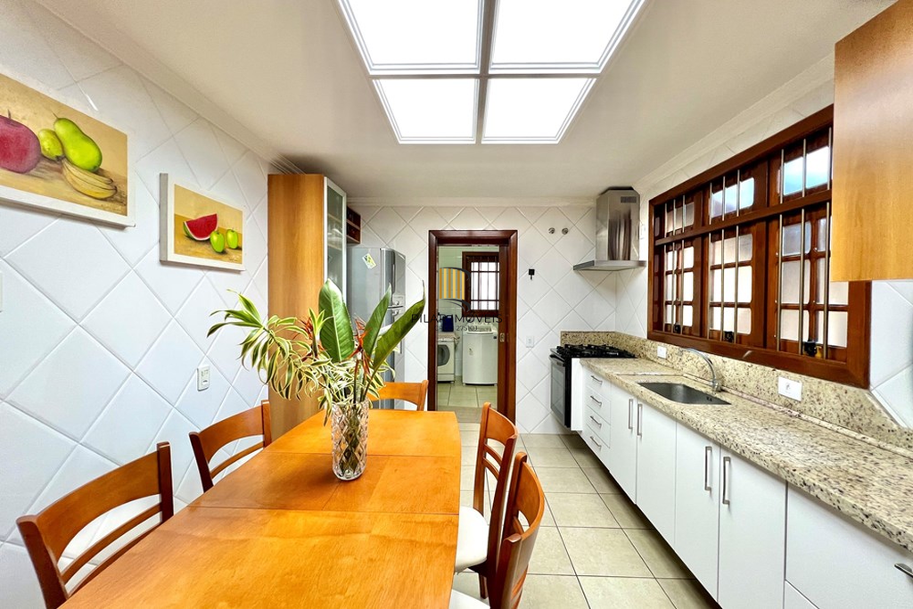 Casa 4 dormitórios no bairro Moinhos de Vento